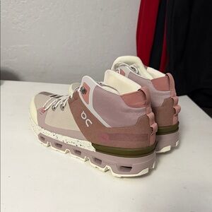 On Running Pink and Cream Cloud Hi Waterproof Mid-Top Sneakers